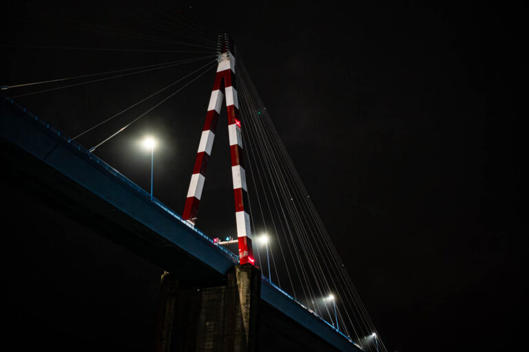 Airbus on board - Nocturne sur le pont de Saint-Nazaire