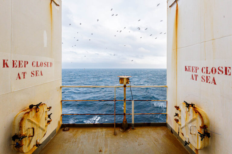 Airbus on board - Keep closed at sea