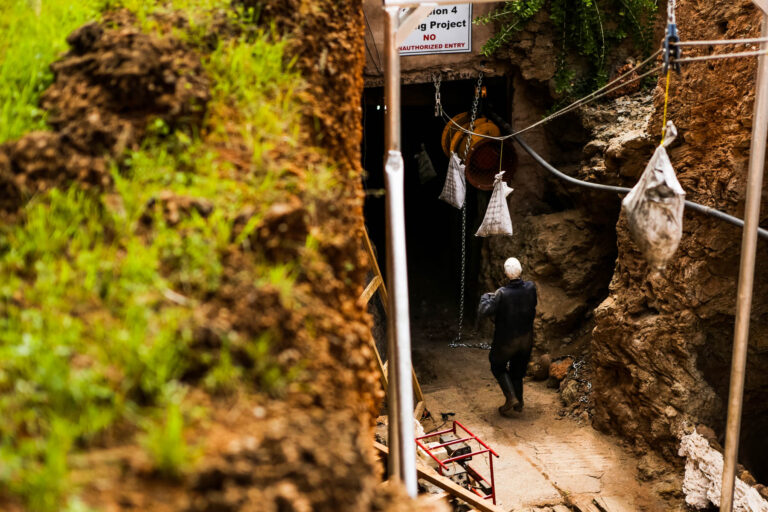 Grenat Tsavorite - Scorpion Mine - Descente dans la mine