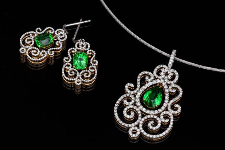 Griffon Joailliers - Photographie haute joaillerie - Pierre précieuse - Boucles d'oreilles - Pendentif - Agence photo Nantes