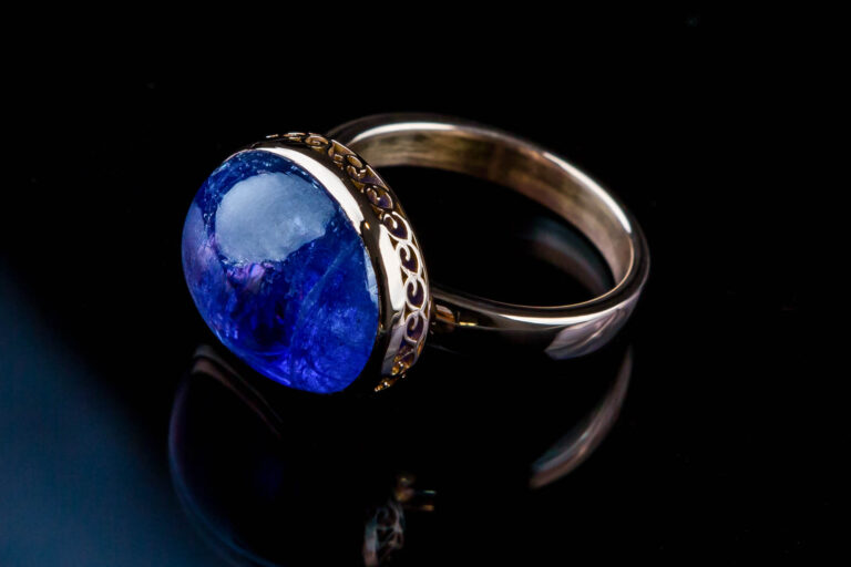 Agence Brunet-Monié - Pierre précieuse - Packshot Luxe - Bague