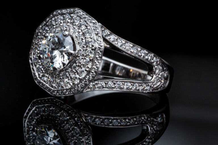 Agence Brunet-Monié - Photo de joaillerie - Bague