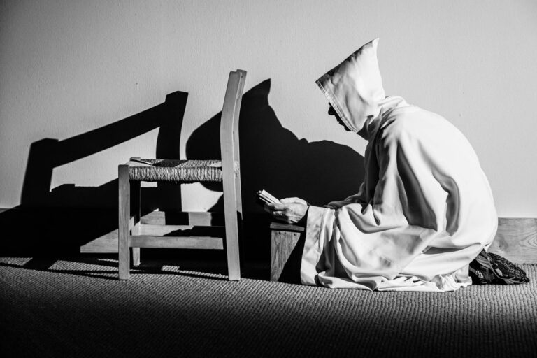Moine cistercien - Série Photographique documentaire - Narration visuelle - Prière et méditation