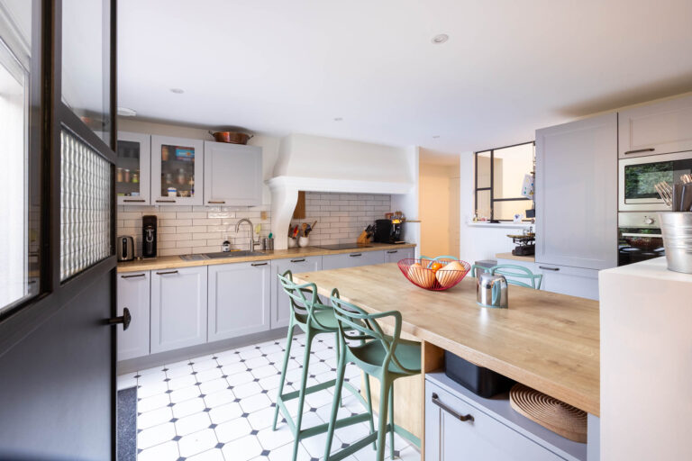 Cuisine avec verrière - Pauline Giard - Brunet-Monié Photographie - Architecture contemporaine - Rénovation lourde