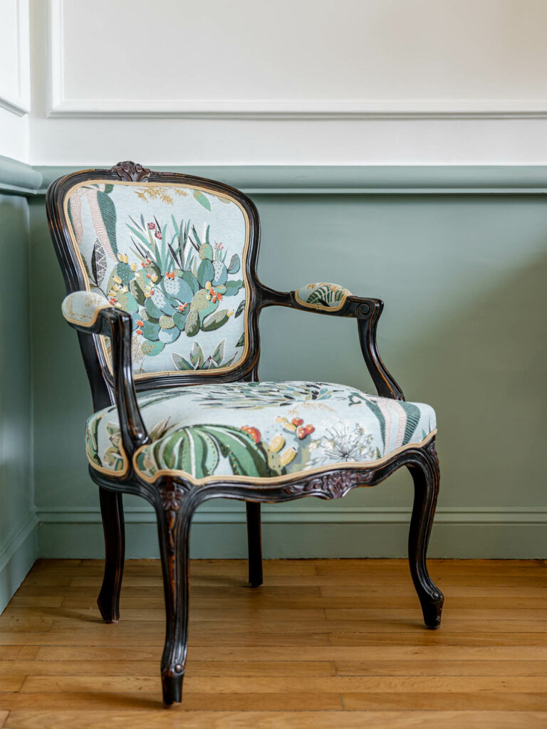 Brunet-Monié Photographie - Pauline Giard - Maison de maître - Fauteuil style Louis XV