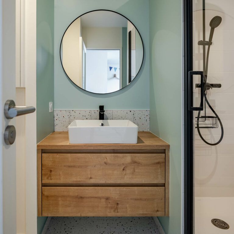 Shooting photo - Miroir rond - Pauline Giard - Rénovation complète - Architecte à Nantes